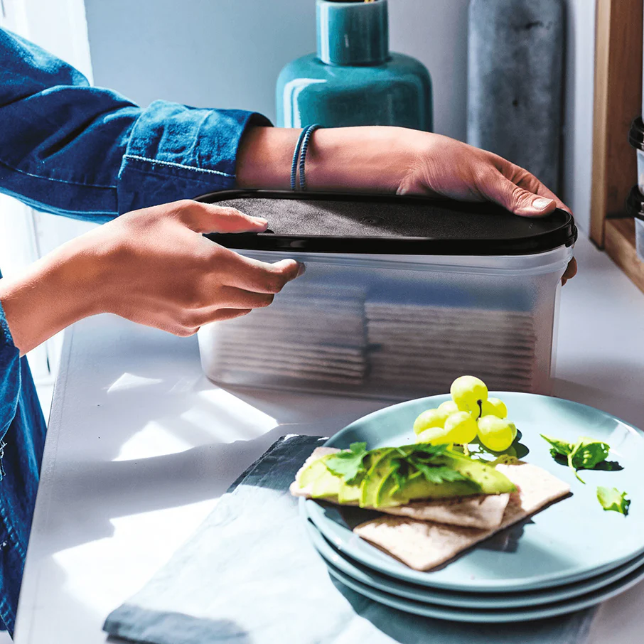 Tupperware® Modular Mates® Super Oval 2 | Food Container 7.6-cup / 1.8 L - Image 2